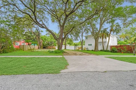 1050 Conant Avenue Safety Harbor FL 34695