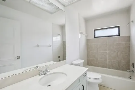 5387 Huntingwood Court Sarasota FL 34235