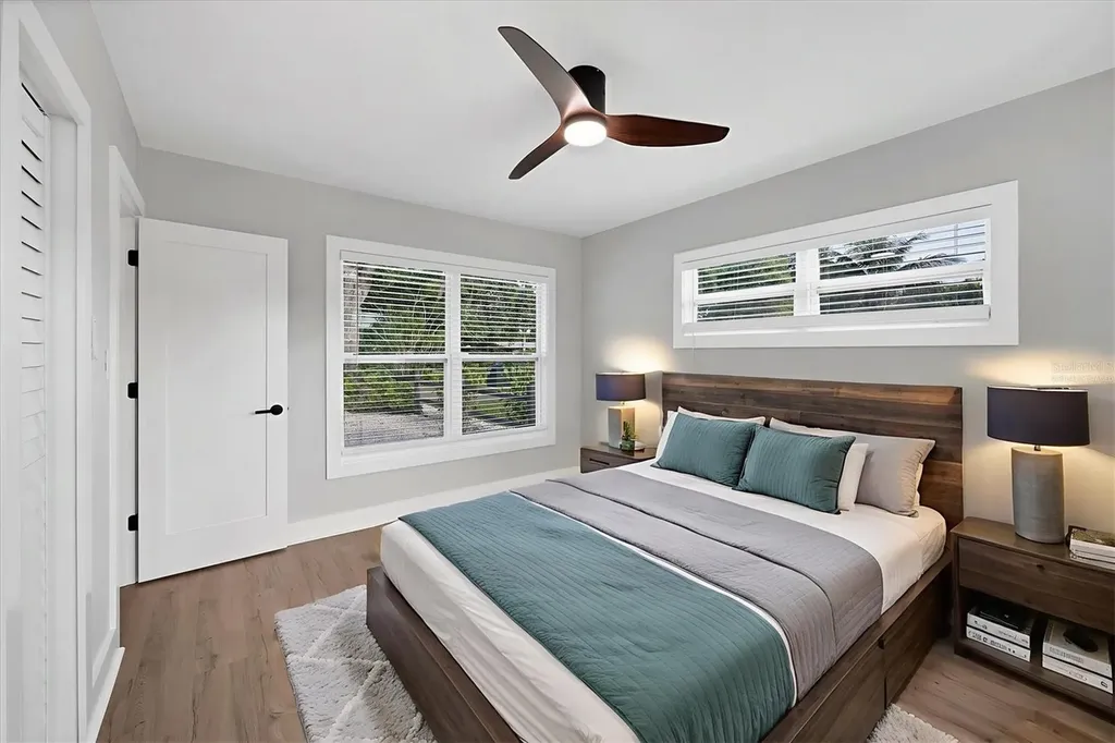 2426 Calamonga Lane Sarasota FL 34239