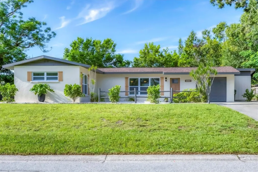 2426 Calamonga Lane Sarasota FL 34239