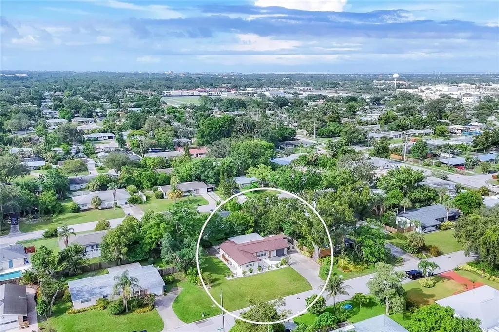 2426 Calamonga Lane Sarasota FL 34239