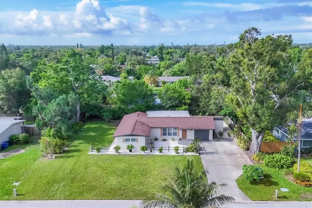 2426 Calamonga Lane Sarasota FL 34239