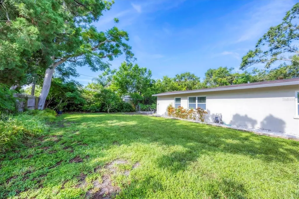 2426 Calamonga Lane Sarasota FL 34239