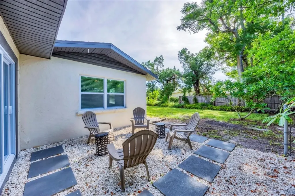 2426 Calamonga Lane Sarasota FL 34239