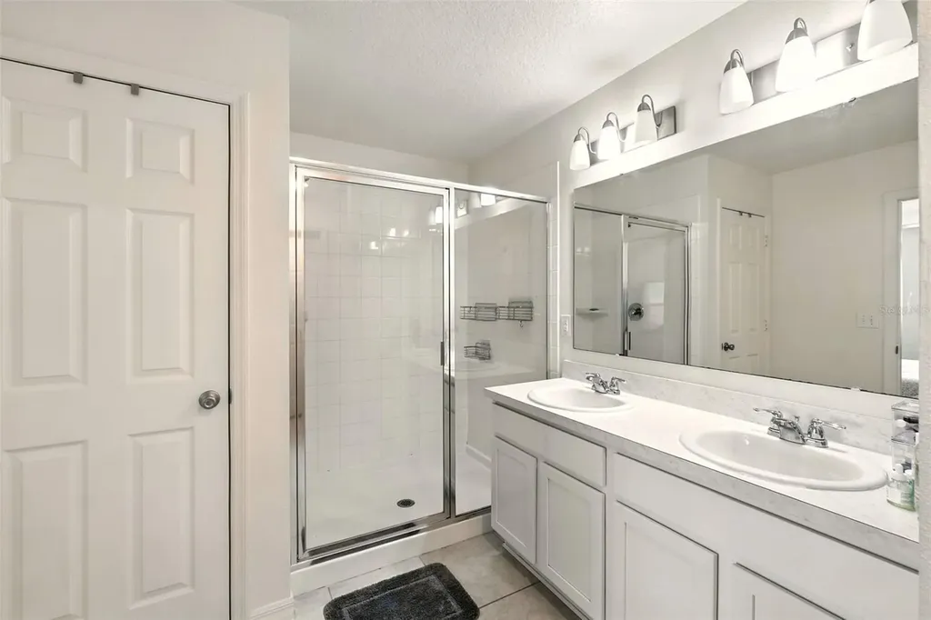 3240 Casa Del Rey Avenue Kissimmee FL 34746