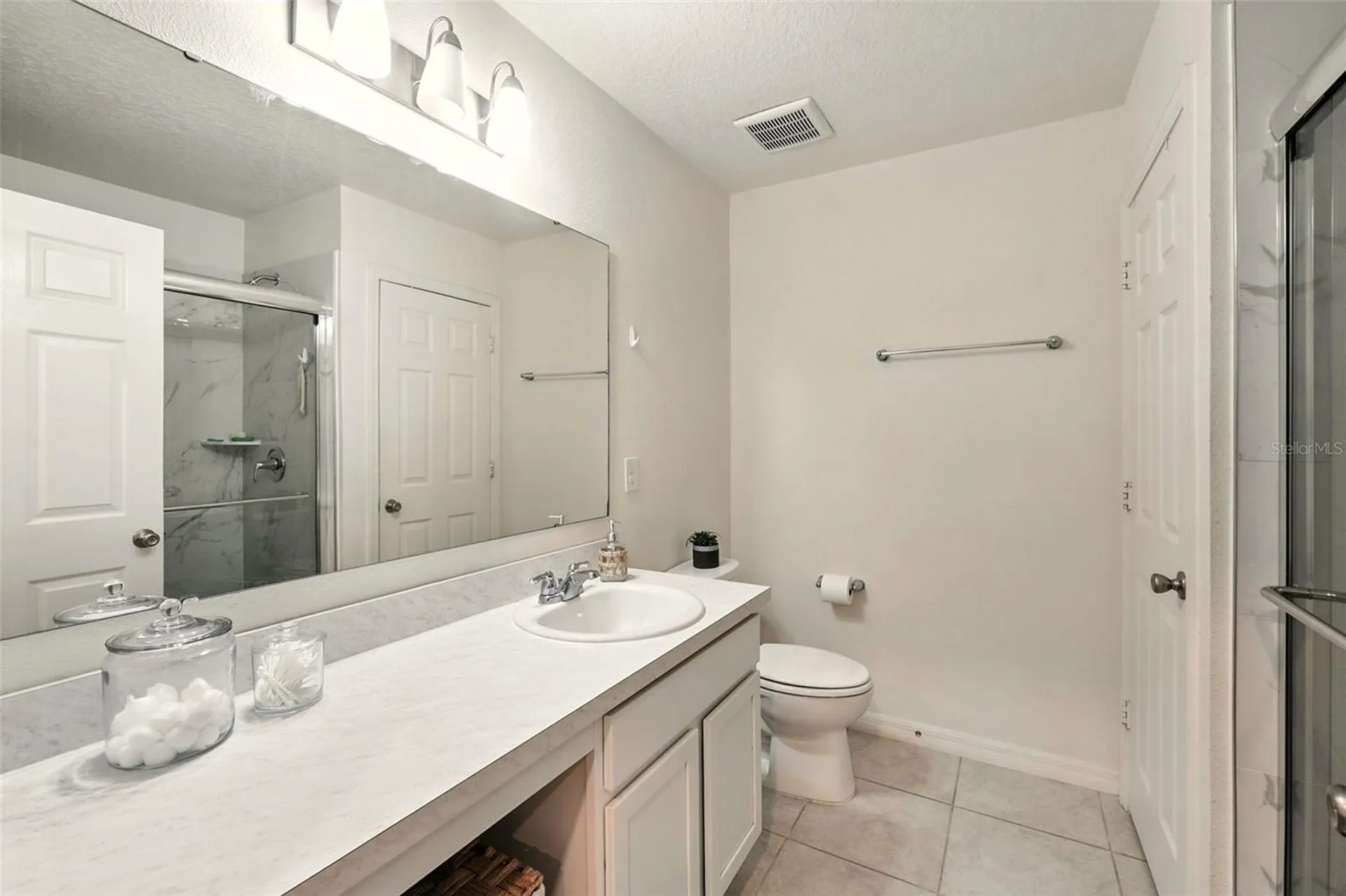 3240 Casa Del Rey Avenue Kissimmee FL 34746