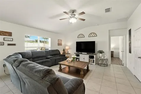 3240 Casa Del Rey Avenue Kissimmee FL 34746