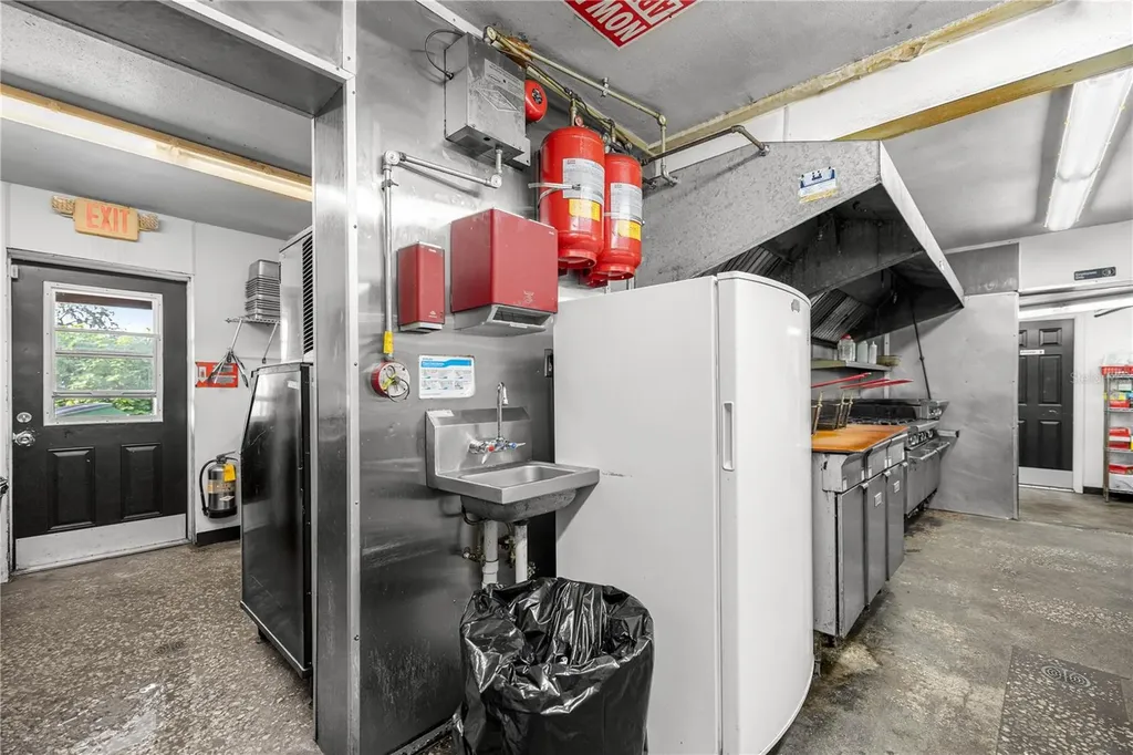 3170 Us Highway 441/27 Fruitland Park FL 34731