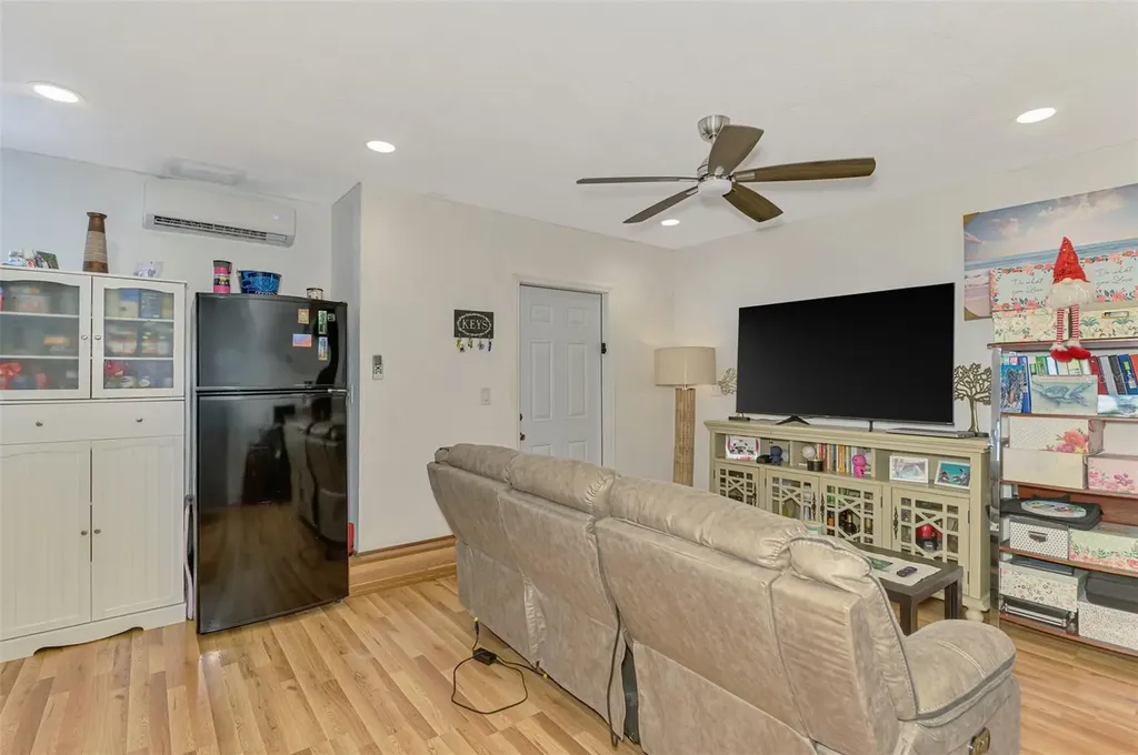 5864 Viola Road Venice FL 34293