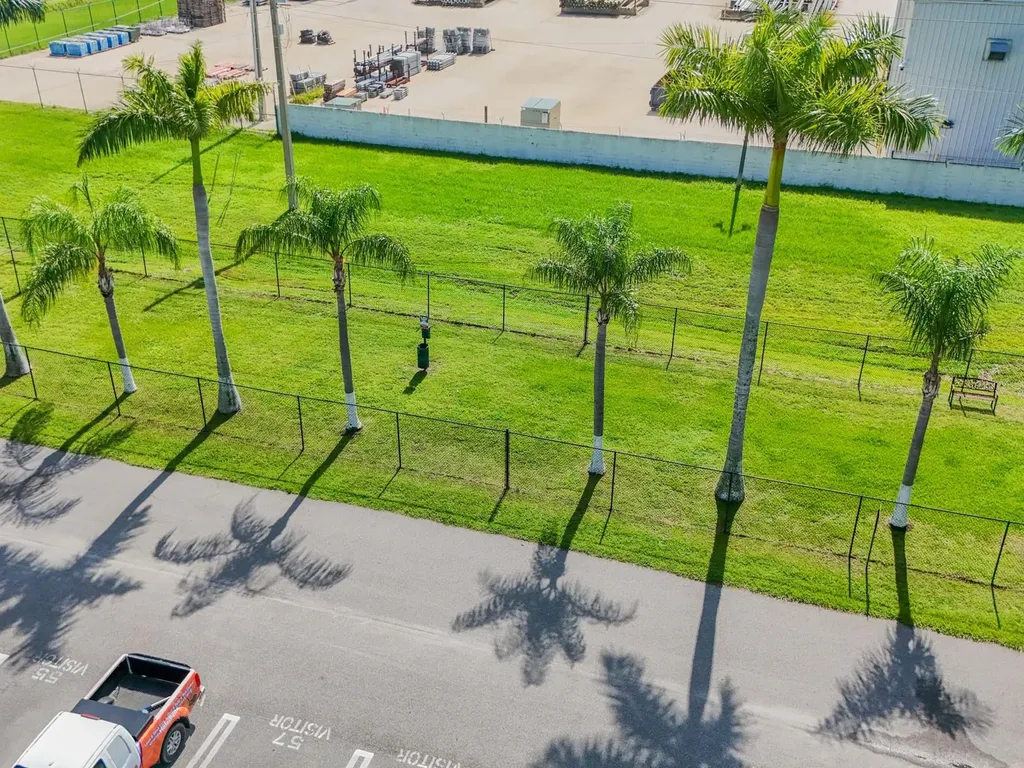 4252 Pershing Pointe Place Orlando FL 32822
