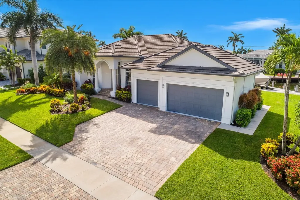 609 Crescent Street Marco Island FL 34145