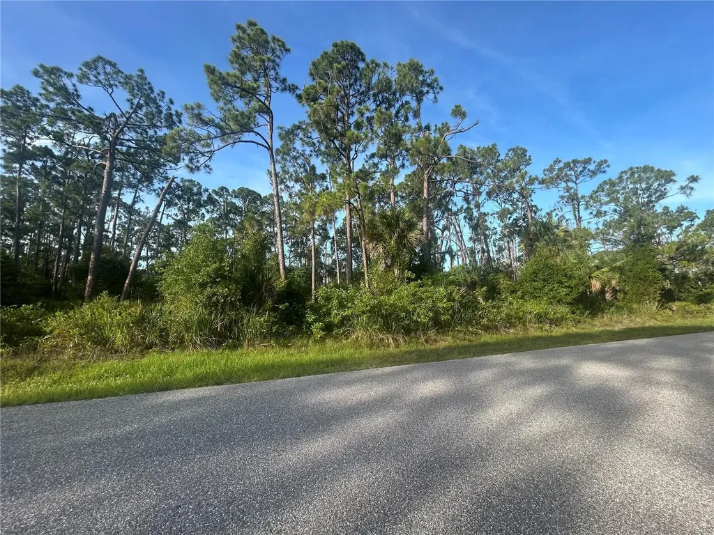 18157 Wakashan Avenue Port Charlotte FL 33948