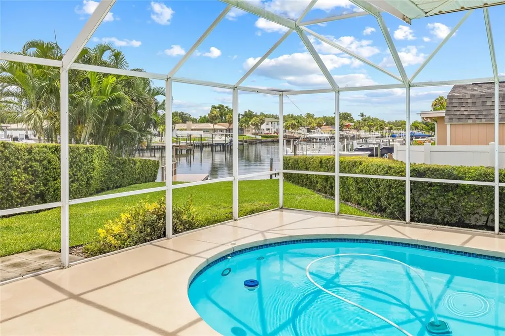 4201 10th Street NE St Petersburg FL 33703