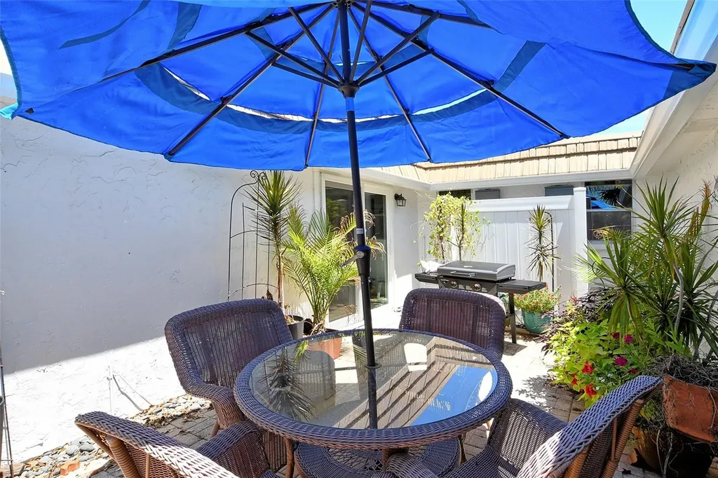 2308 Waterbluff Place Sarasota FL 34231