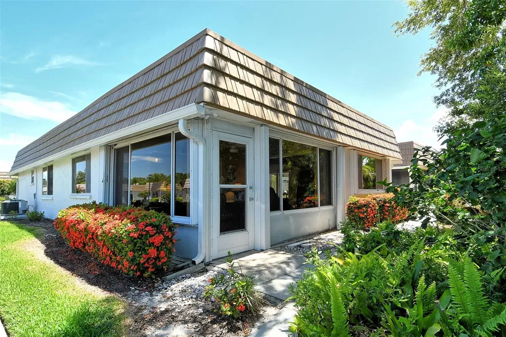 2308 Waterbluff Place Sarasota FL 34231