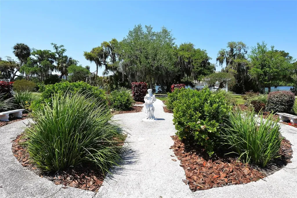 2308 Waterbluff Place Sarasota FL 34231