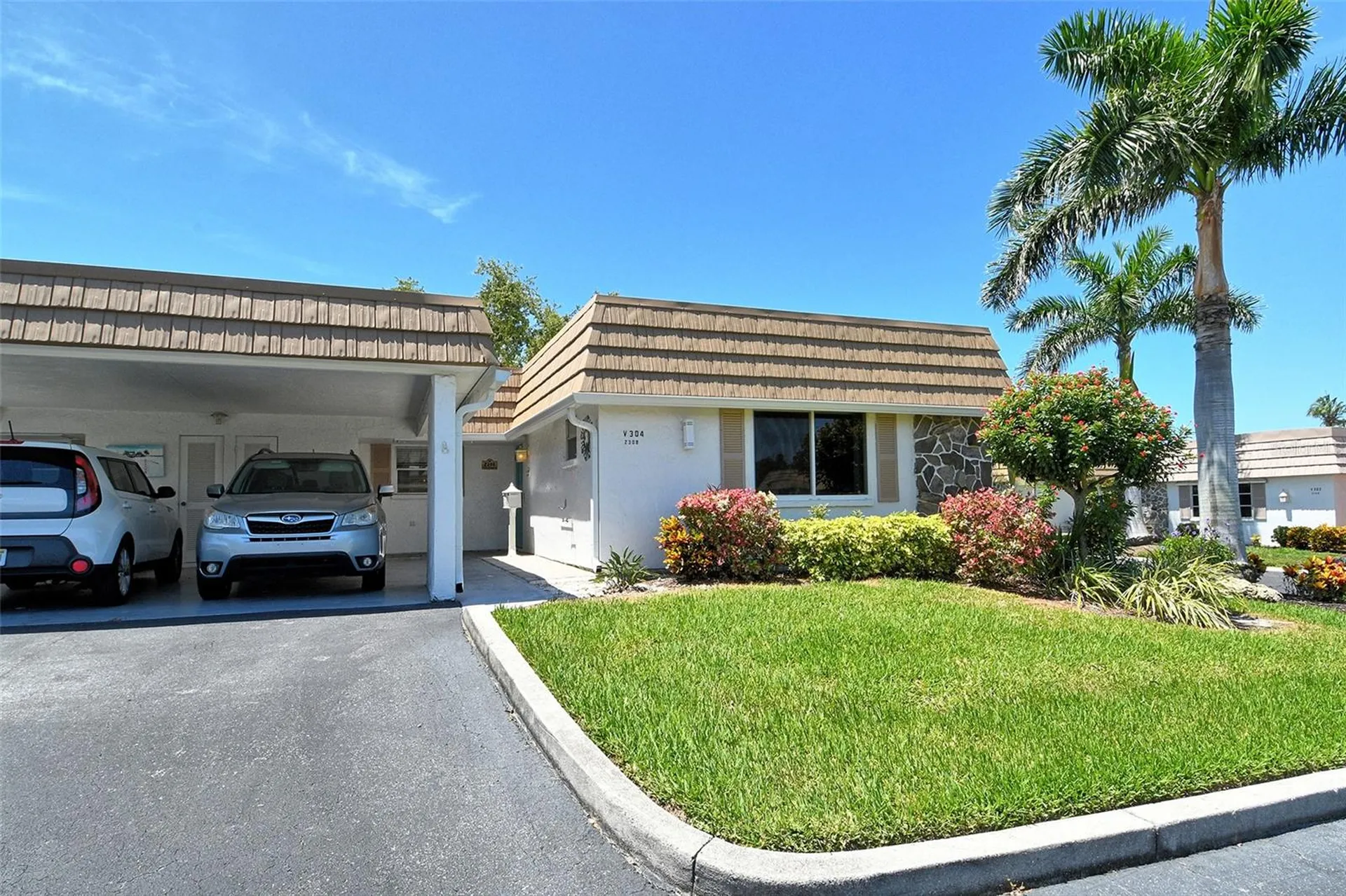 2308 Waterbluff Place Sarasota FL 34231