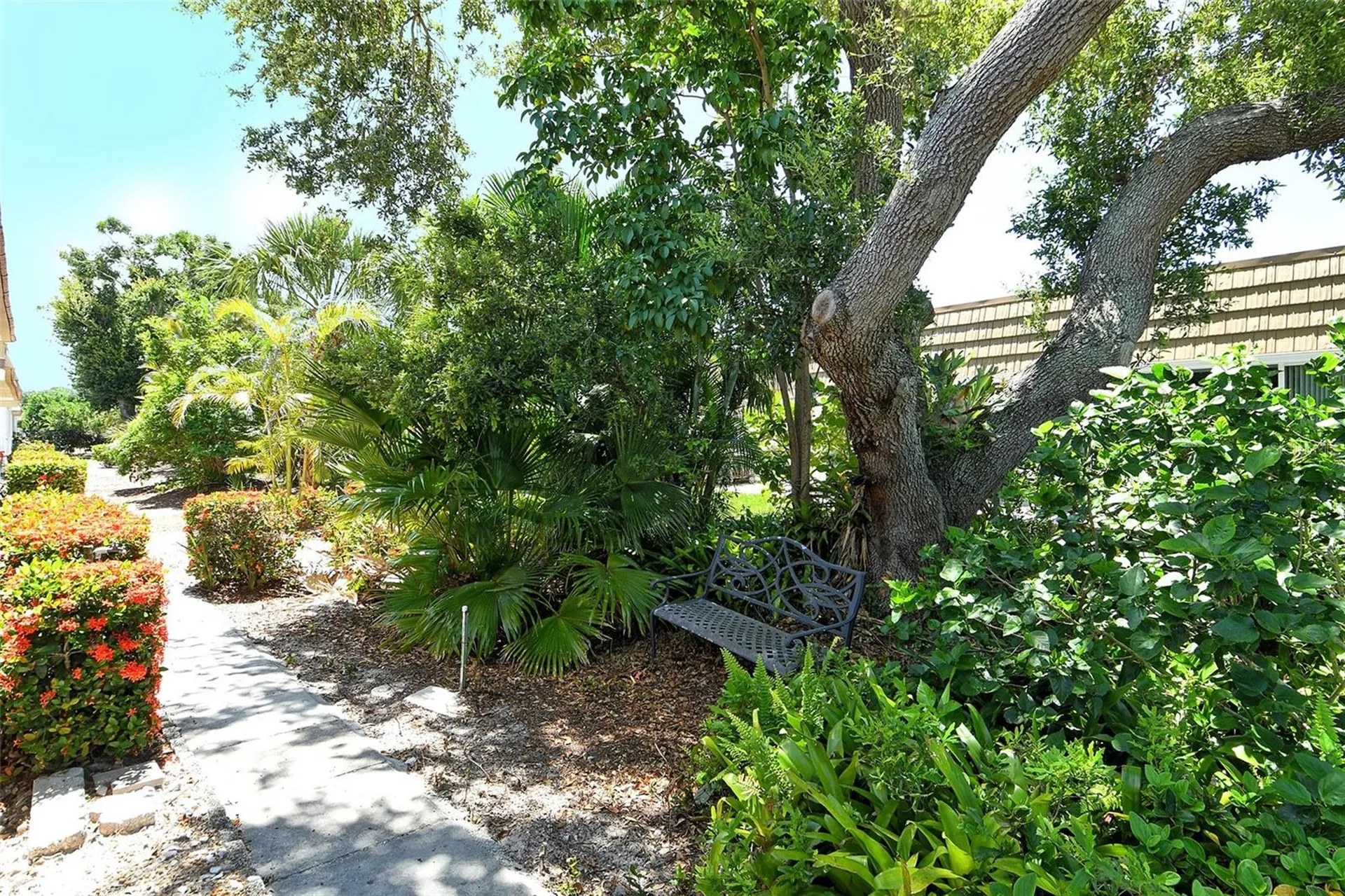 2308 Waterbluff Place Sarasota FL 34231