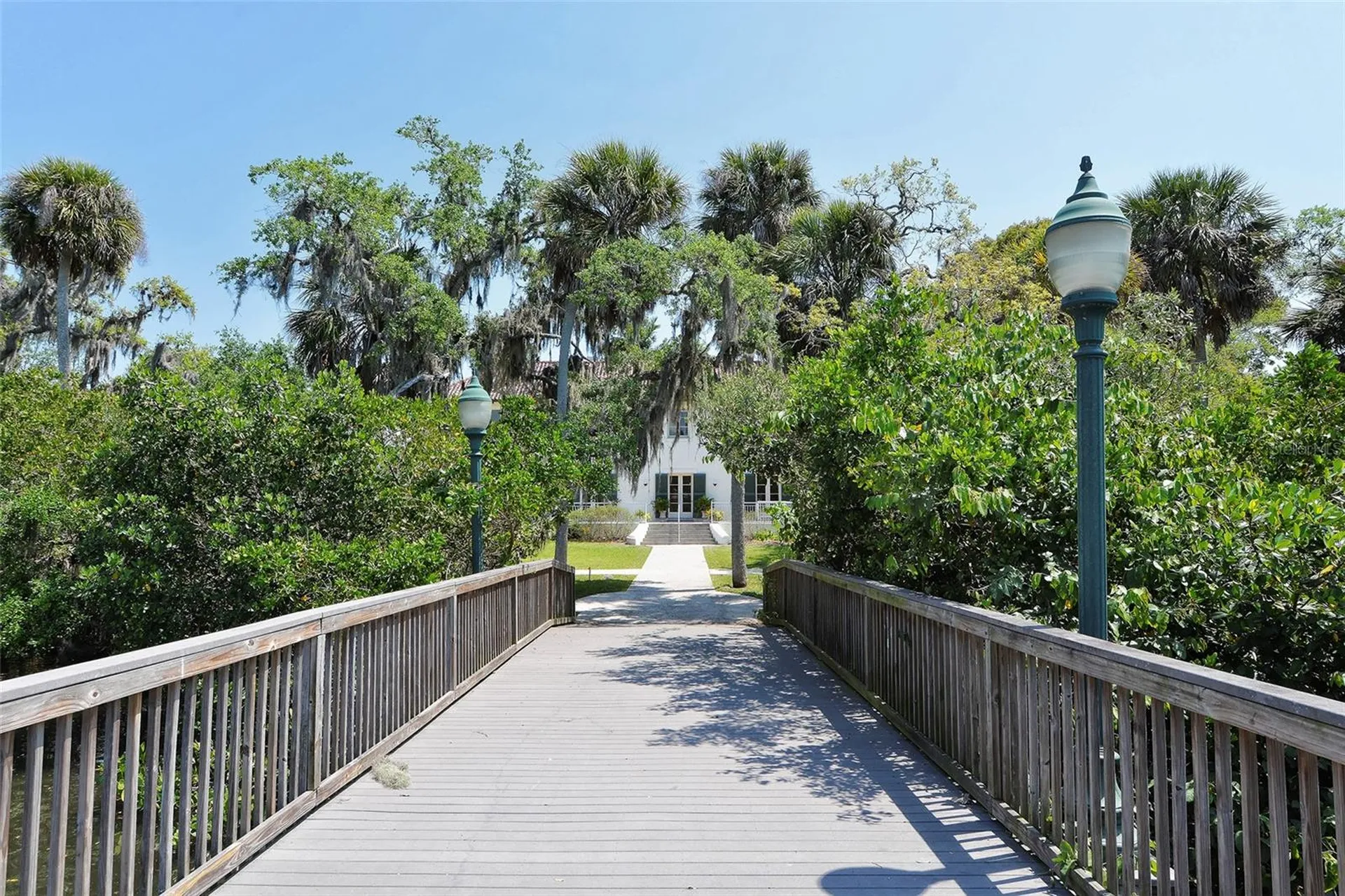 2308 Waterbluff Place Sarasota FL 34231