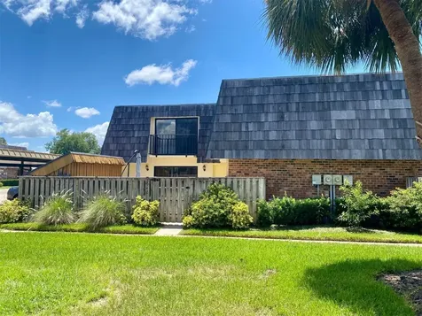 2942 Poplar Avenue Leesburg FL 34748