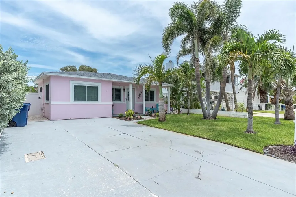 528 77th Avenue St Pete Beach FL 33706