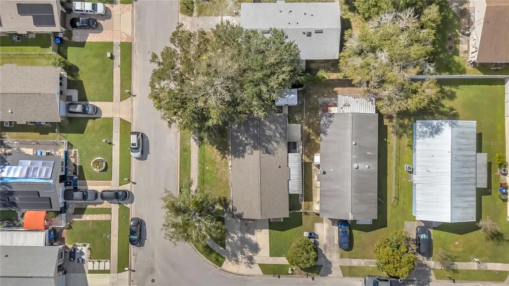 1305 Mill Creek Place Kissimmee FL 34744