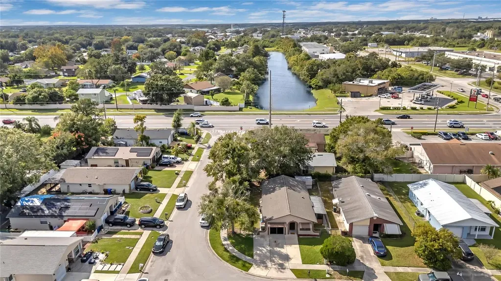 1305 Mill Creek Place Kissimmee FL 34744