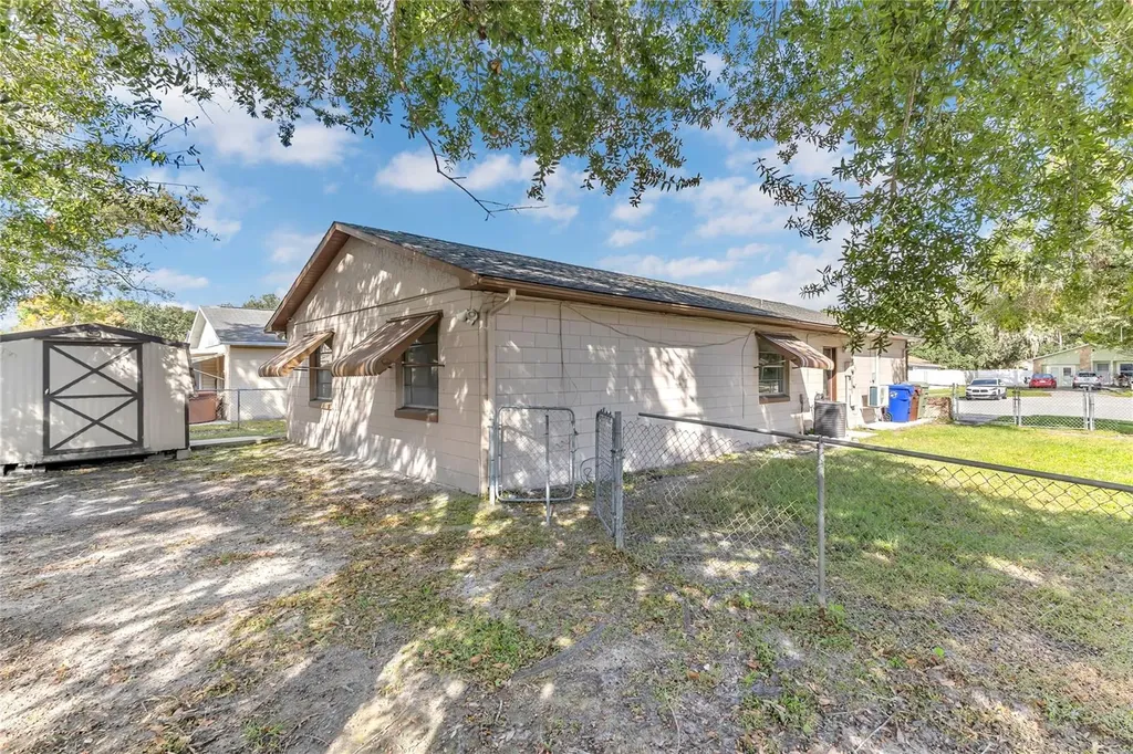 1305 Mill Creek Place Kissimmee FL 34744