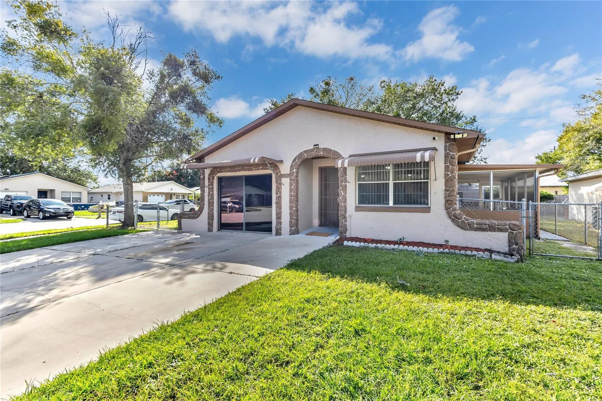 1305 Mill Creek Place Kissimmee FL 34744