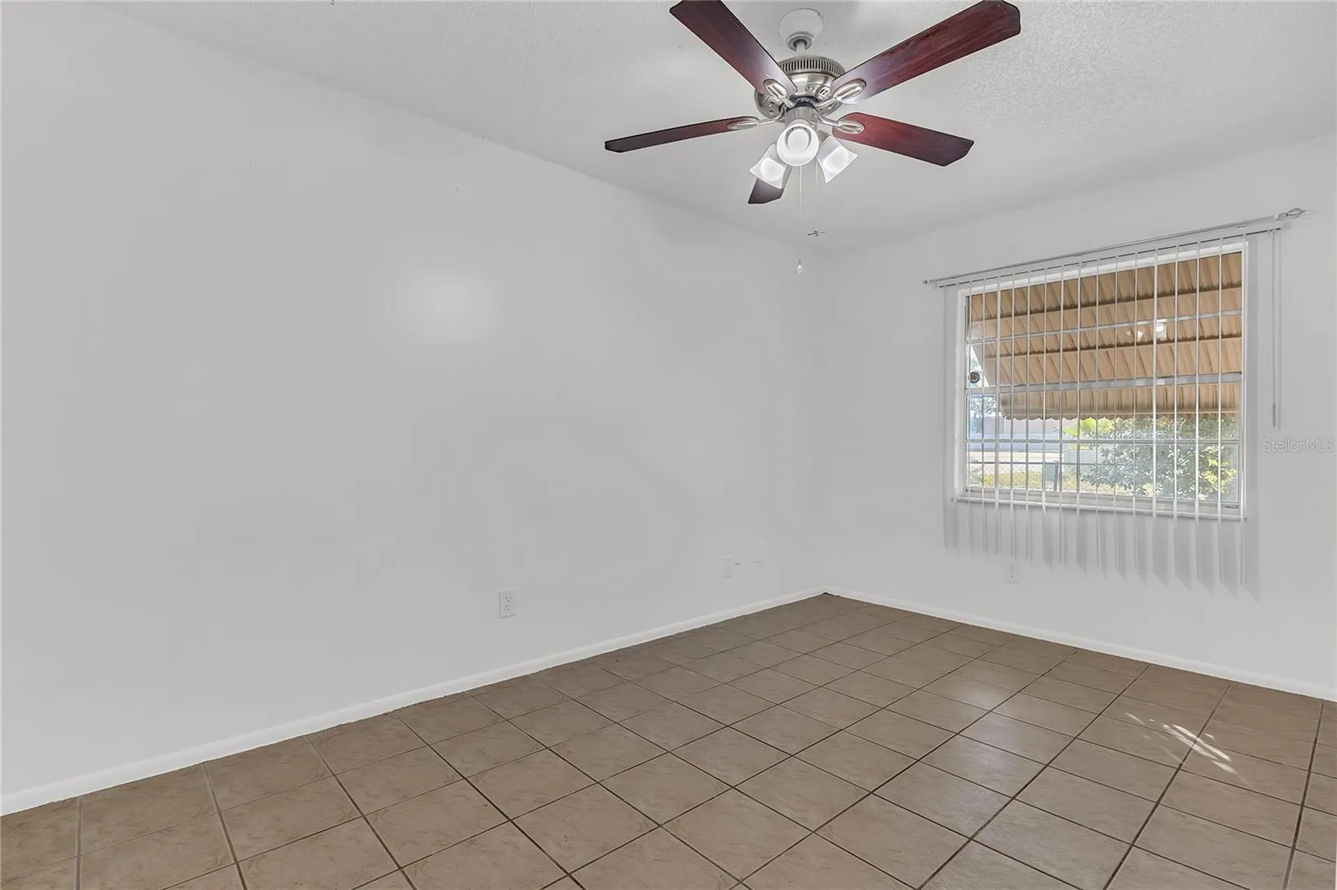 1305 Mill Creek Place Kissimmee FL 34744