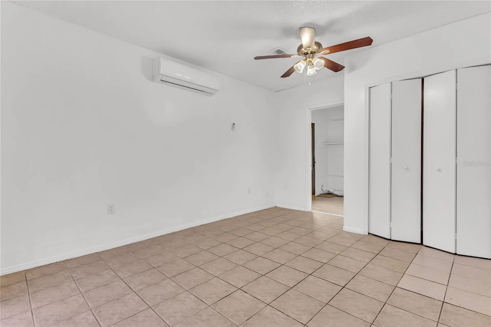 1305 Mill Creek Place Kissimmee FL 34744