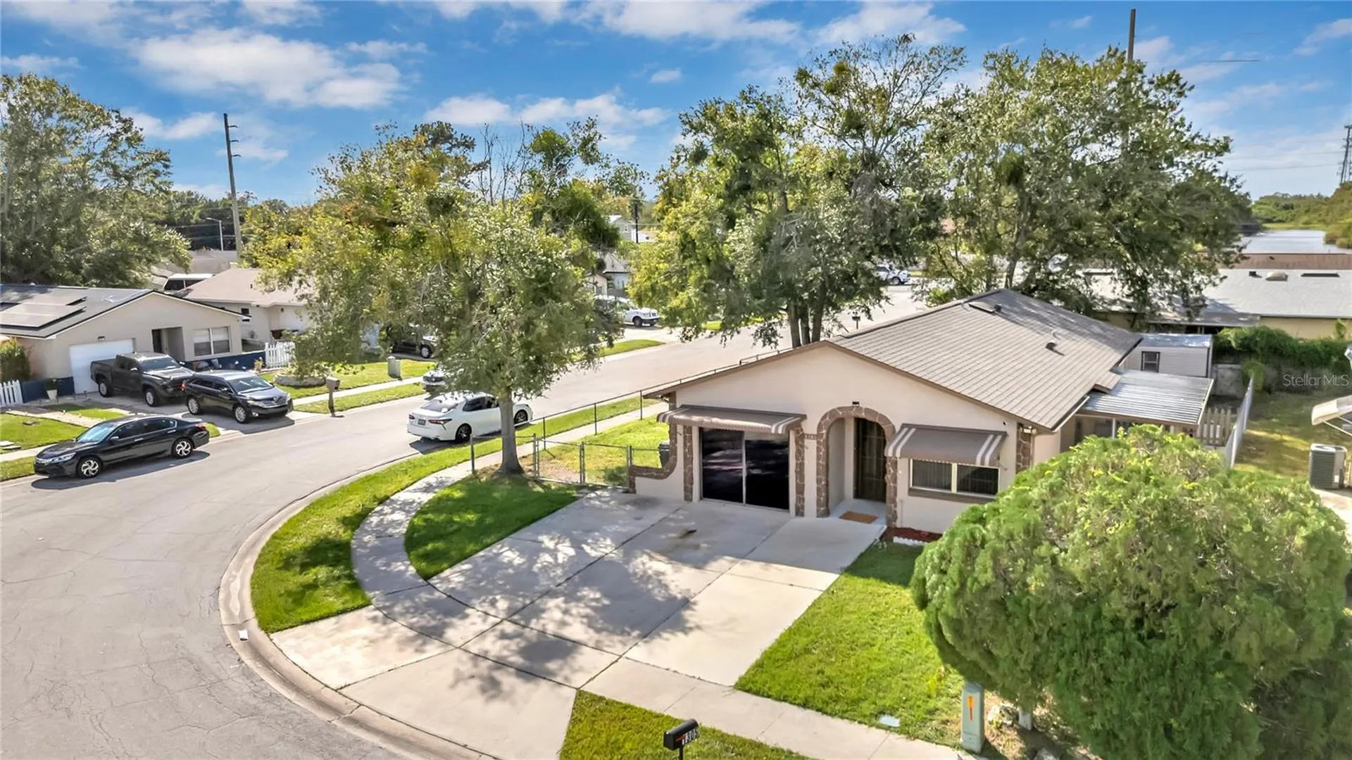 1305 Mill Creek Place Kissimmee FL 34744