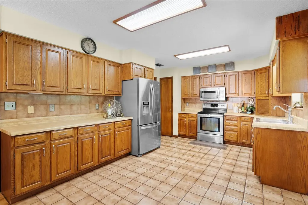 8284 County Road 209 Wildwood FL 34785