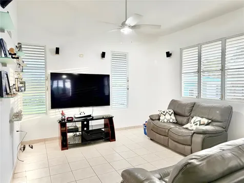 Urb. La Romana 216 Calle Franchesco Quebradillas PR 00678