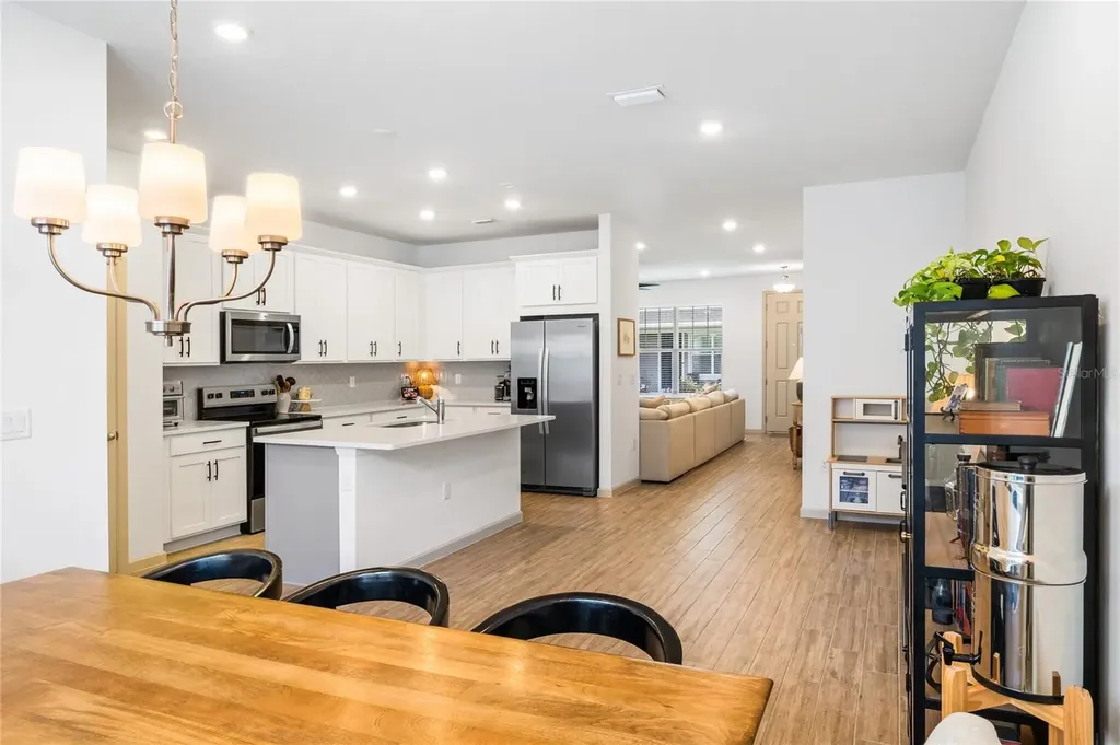 627 Dogfish Lane Debary FL 32713