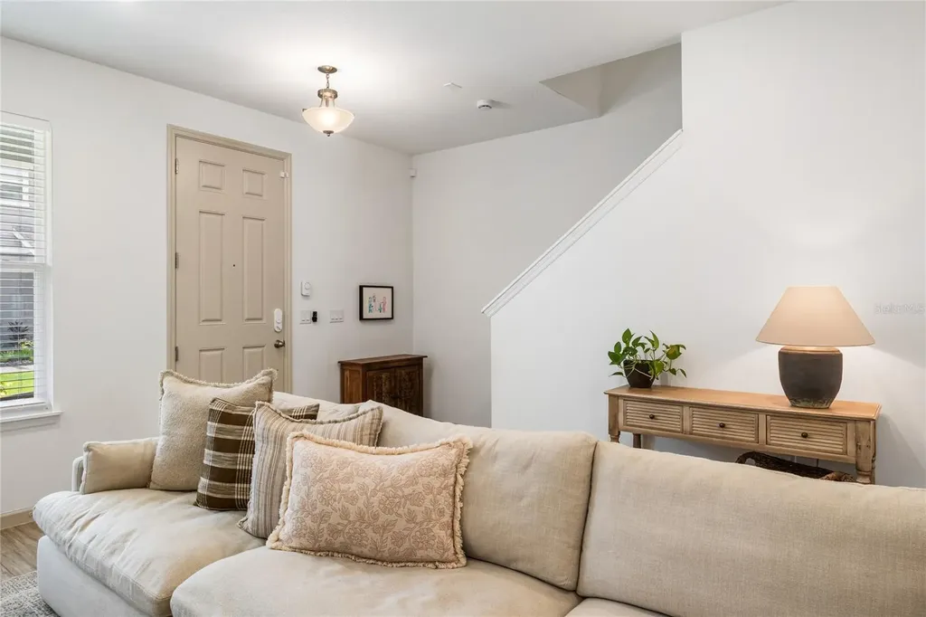 627 Dogfish Lane Debary FL 32713