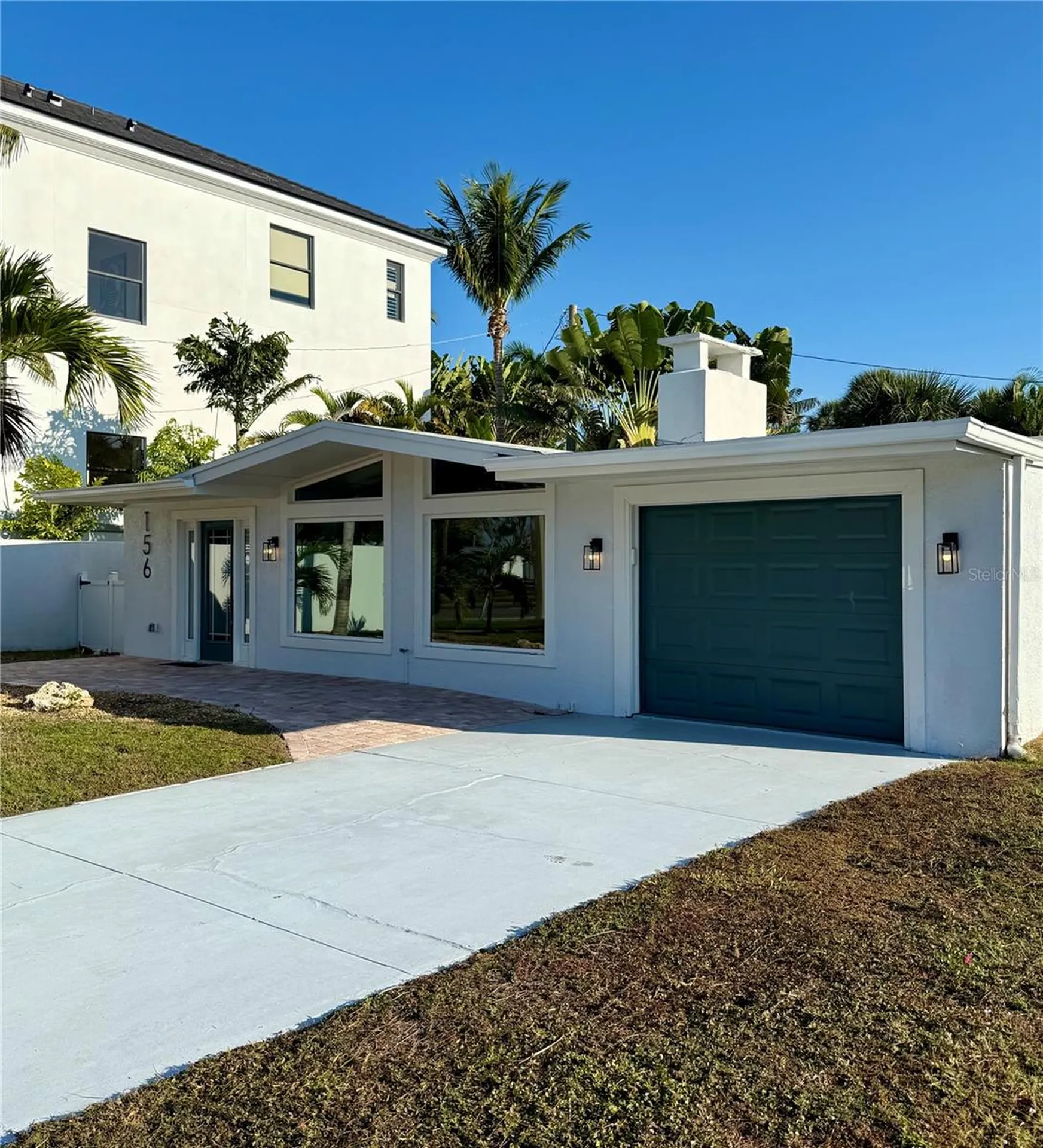 156 N Boulevard Of The Presidents Sarasota FL 34236