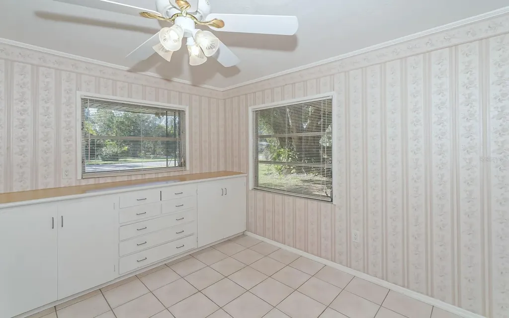2461 Ringling Boulevard Sarasota FL 34237