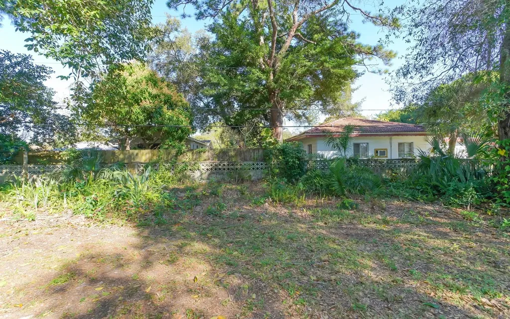 2461 Ringling Boulevard Sarasota FL 34237