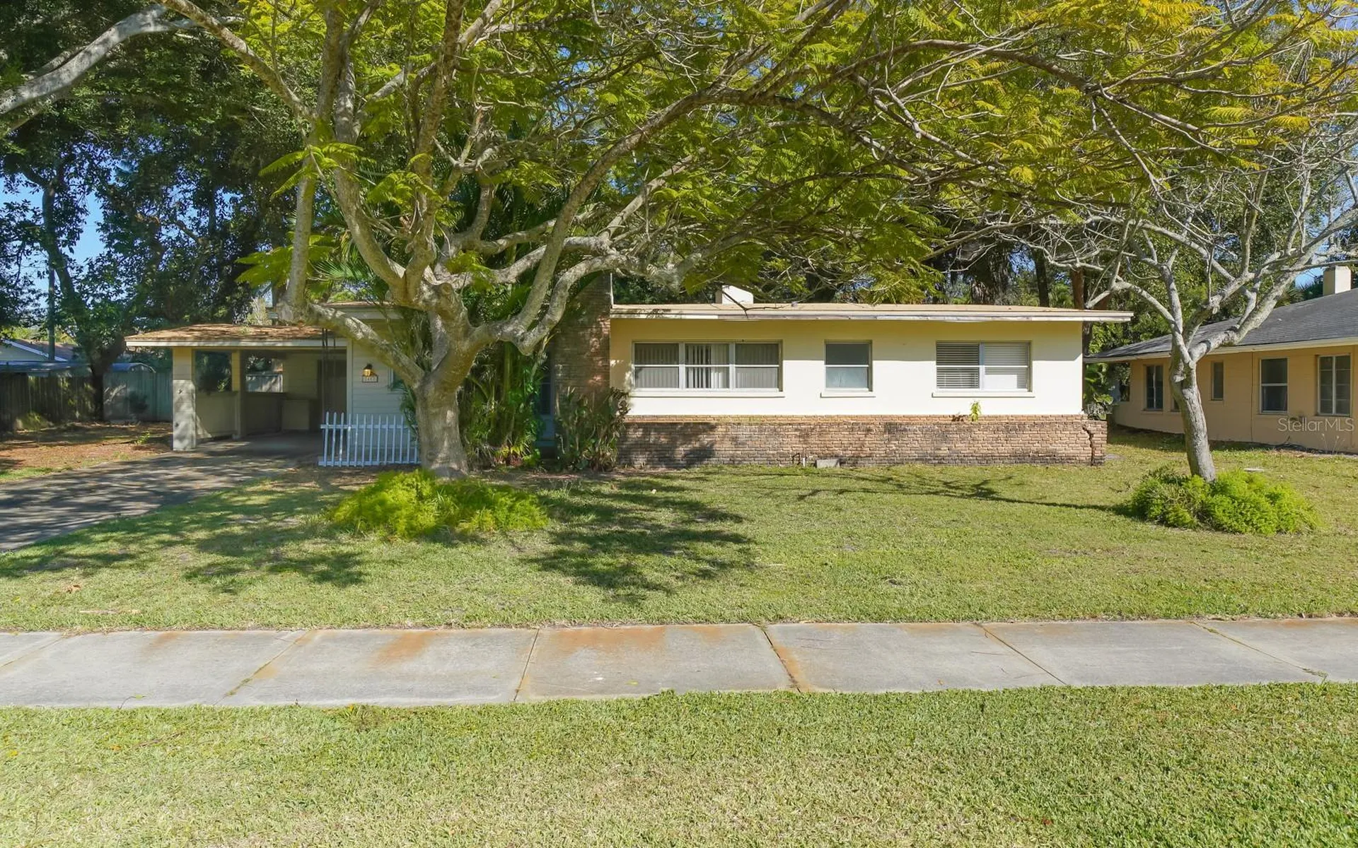 2461 Ringling Boulevard Sarasota FL 34237