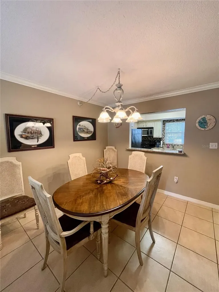 912 La Costa Circle Sarasota FL 34237