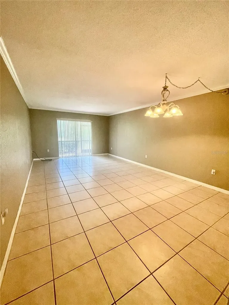 912 La Costa Circle Sarasota FL 34237