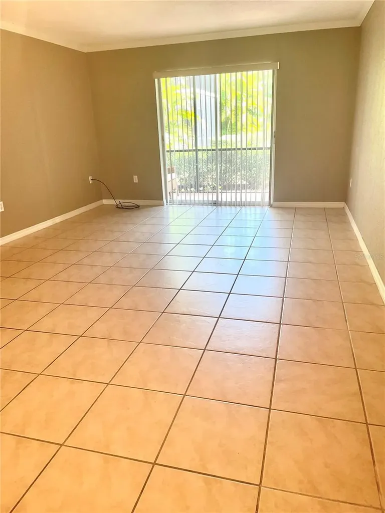 912 La Costa Circle Sarasota FL 34237