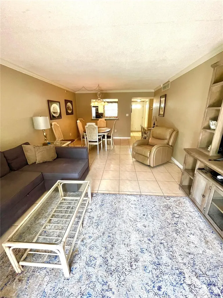 912 La Costa Circle Sarasota FL 34237