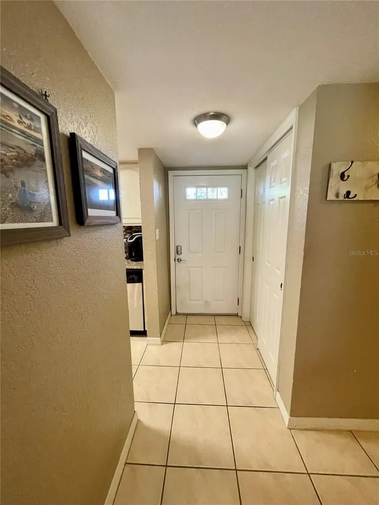 912 La Costa Circle Sarasota FL 34237