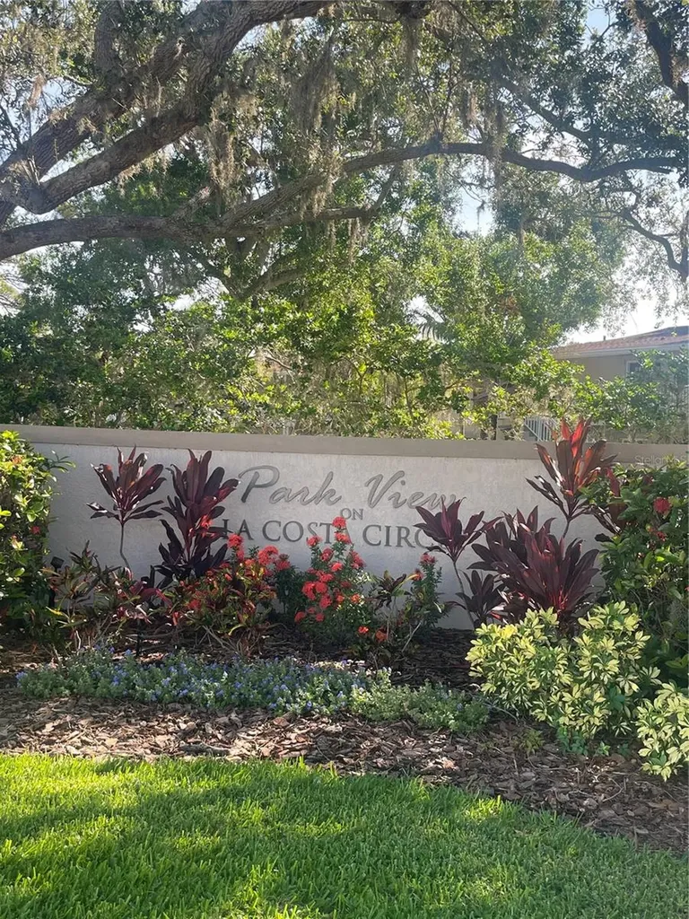 912 La Costa Circle Sarasota FL 34237