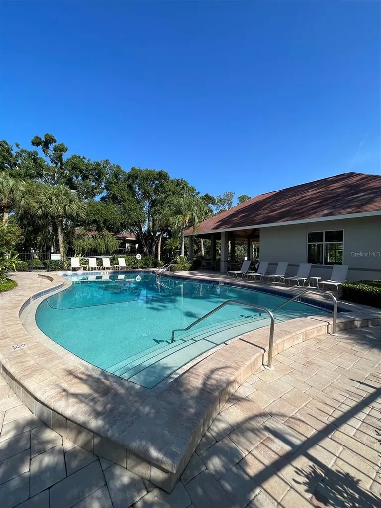 912 La Costa Circle Sarasota FL 34237