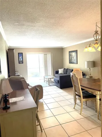 912 La Costa Circle Sarasota FL 34237