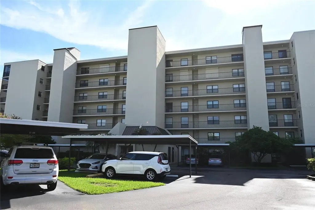 2800 Cove Cay Drive Clearwater FL 33760
