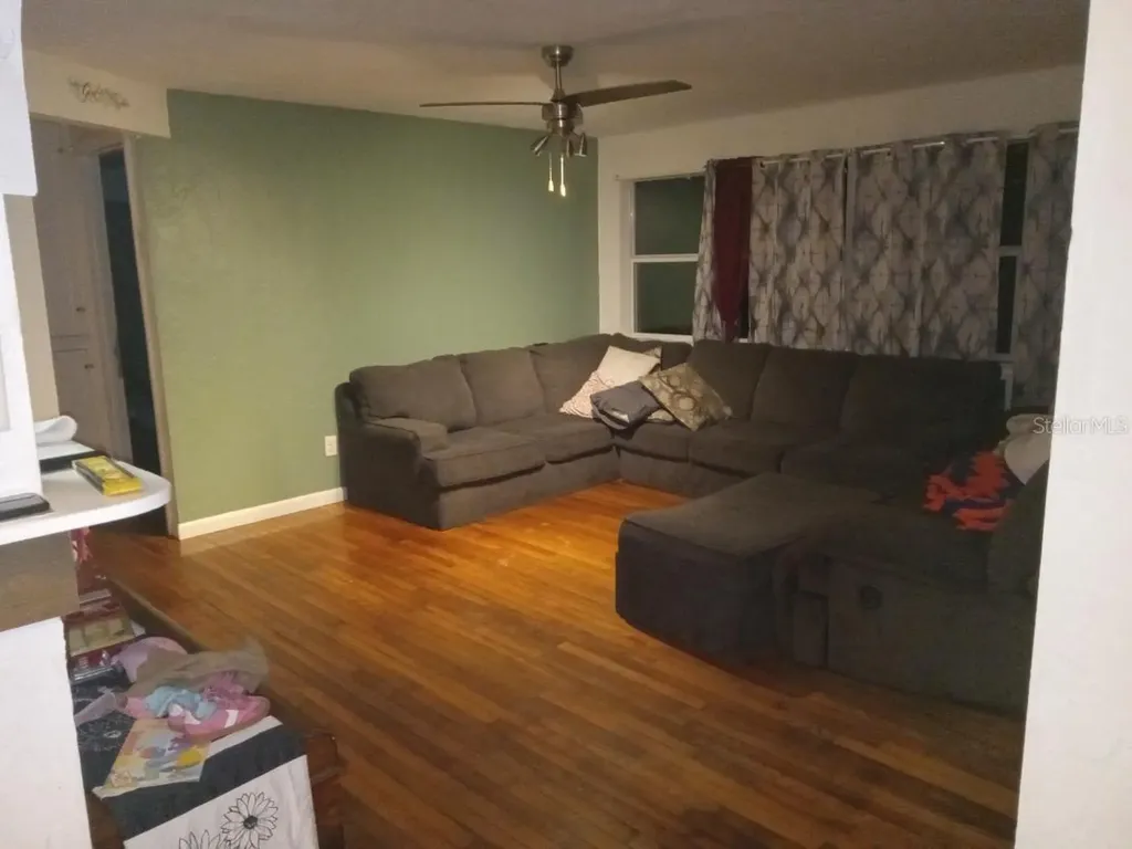 430 SE 74th Street Gainesville FL 32641
